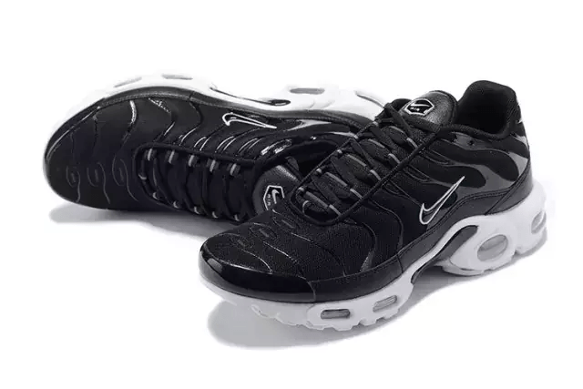 NIKE AIR MAX TN PLUS OREO